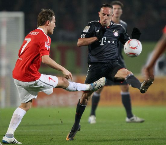 通过出色的 通过出色的